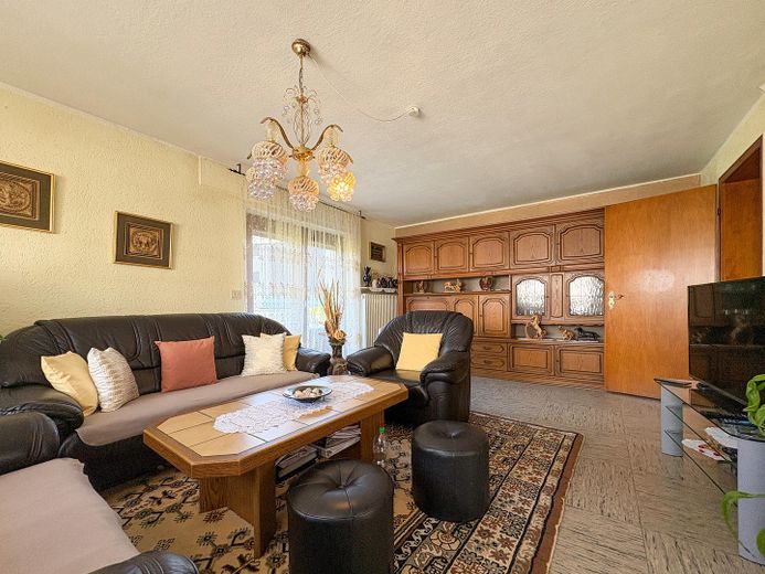 Zweifamilienhaus, teilvermietet, Wohnung im OG in Renovierung. Zentrale Lage Hamm/Sieg – Foto 14