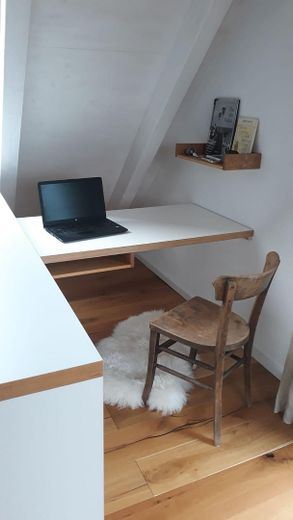 Inselidyll mit Boddenblick: Großes Grundstück & Ferienhaus-Potenzial auf Rügen – Arbeitsplatz im Obergeschoss