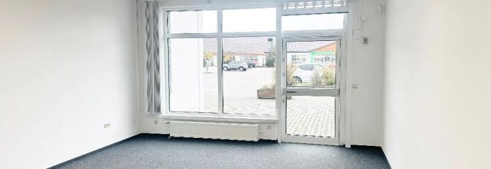 ***LICHTDURCHFLUTETE GEWERBEEINHEIT IM EINKAUFSPARK IN NÜNCHRITZ*** – perfekte Lage für Ihr Business!