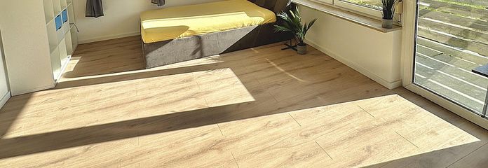 Zimmer mit Balkon