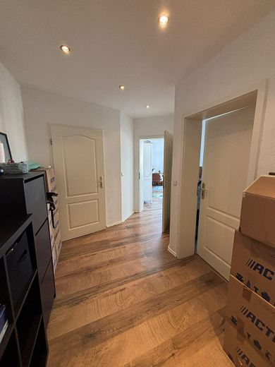 Old-Building Dream in Leipzig-Gohlis Mitte: Spacious 3-room apartment (88 m²) with stylish character – Flur