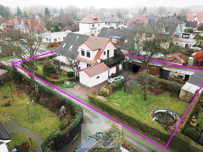 Zweifamilienhaus (vermietet - ca. 6,4 % Rendite) in ruhiger und dennoch zentraler Lage von Langen – Luftansicht