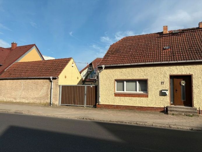 Современный односемейный дом с садом — www.ohnemaklerprovisionverkaufen.de – Photo 1