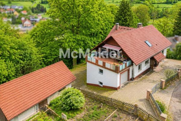 Zweifamilienhaus mit ca. 317 m² Wohn-/Nutzfläche, Werkstatt und 2.120 m² Grundstück