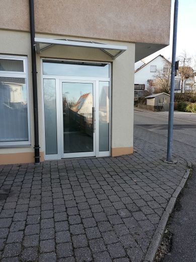 1A–Lage für Büro, Praxis, Studio und flexibel nutzbare Geschäftsräume – Eingang