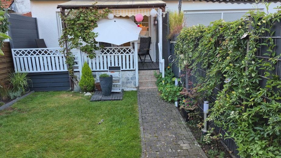 Charmantes Einfamilienhaus in ruhiger zentraler Lage – Garten3
