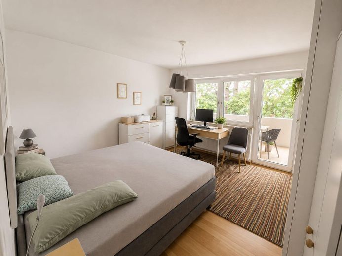 Attraktive 4,5-Zimmer-Hochparterre-Wohnung – provisionsfrei – Schlafzimmer
