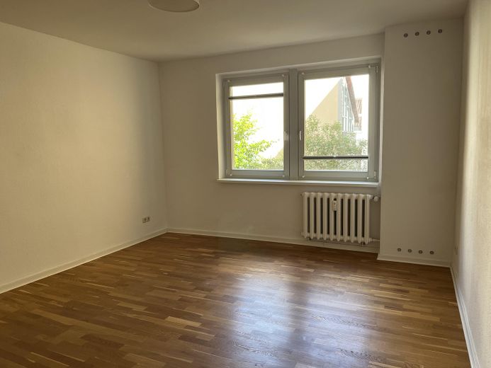 Provisionsfrei: Freundliche, gepflegte 2 Zi-Wohnung im Herzen der Altstadt Stralsund – Zimmer Hofseite