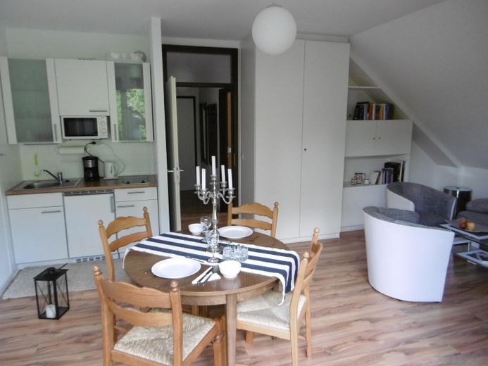 Wohnzimmer mit Küchenzeile