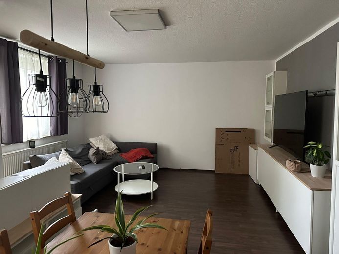 Gepflegte Wohnanlage mit 8 Wohneinheiten in Solingen-Ohligs – provisionsfrei – Beispiel Wohn- & Esszimmer