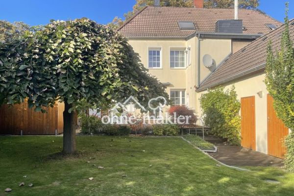 Modernes Einfamilienhaus mit viel Platz und idyllischem Garten, Kaufgrundstück
