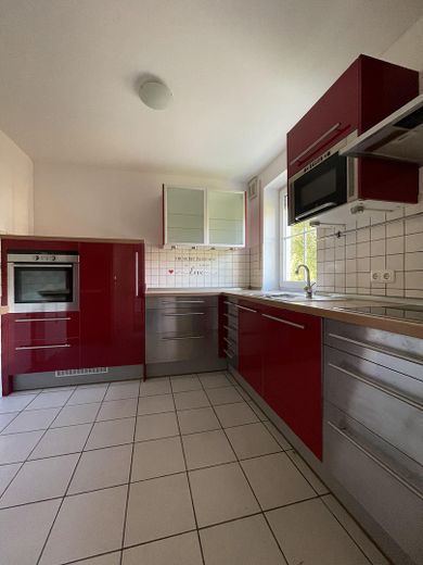 Helle 4-ZKB-Maisonette mit Balkon & Garten – ruhig wohnen in Zusmarshausen-Wollbach - PROVISIONSFREI – Küche