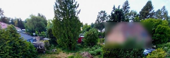 Small building plot in second row