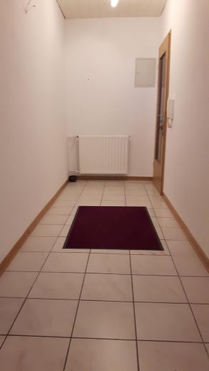 2-Zimmer Wohnung mit Blick ins Grüne – Flur