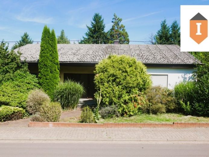 Charmanter Bungalow mit großem Grundstück in ruhiger Lage von Wadern – Foto 1
