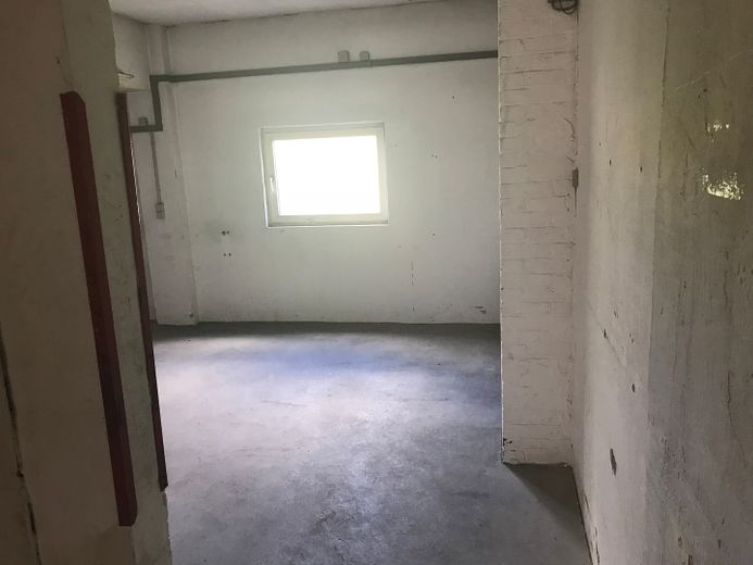 Büros mit Halle – Foto 7