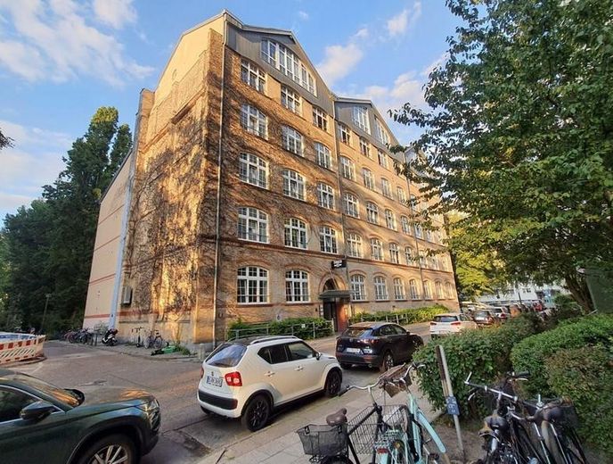 Urban. Ruhig. Zentral. – Bürofläche nahe Alex zur Miete – Gebäude außen