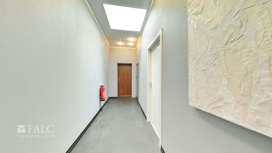 Flexible Gewerbeeinheit mit Büro &amp; Lager in Top-Lage Köln-Ehrenfeld – Flur