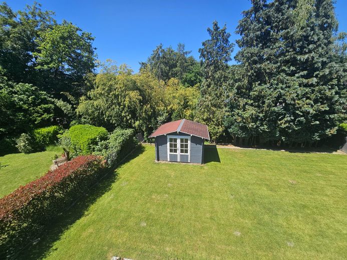 --- Provisionsfrei --- Gepflegtes und freistehendes 1-2 Familienhaus in bevorzugter Toplage – Balkon