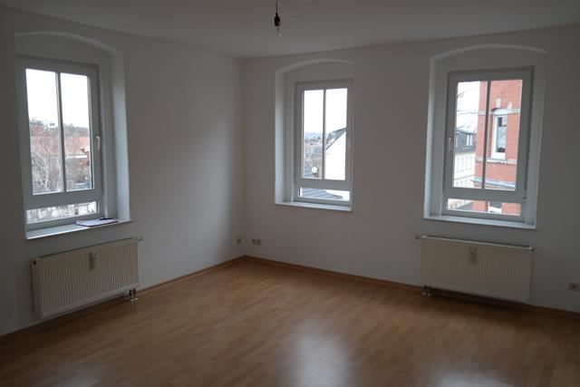 Gemütliche 2-Zimmer mit Laminat und Wannenbad mit Fenster in ruhiger Lage! – SAM_7730