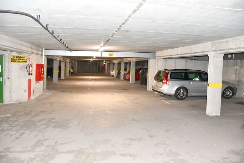**RESERVIERT** Ansprechende 3-Zimmer-Eigentumswohnung mit Sonnenbalkon und Tiefgaragenstellplatz in Bad Homburg vor der Höhe - Ober-Eschbach – hauseigene Tiefgarage