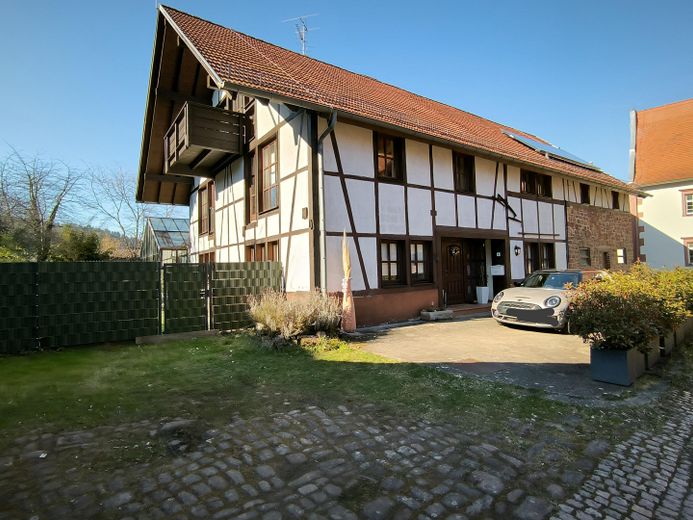 Traumhafte modernisierte Hofreite im schönen Odenwald – Foto 1