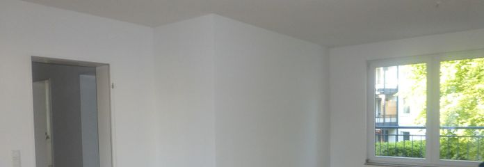 2-room apartment with balcony in central Neuss – Wohnzimmer 
