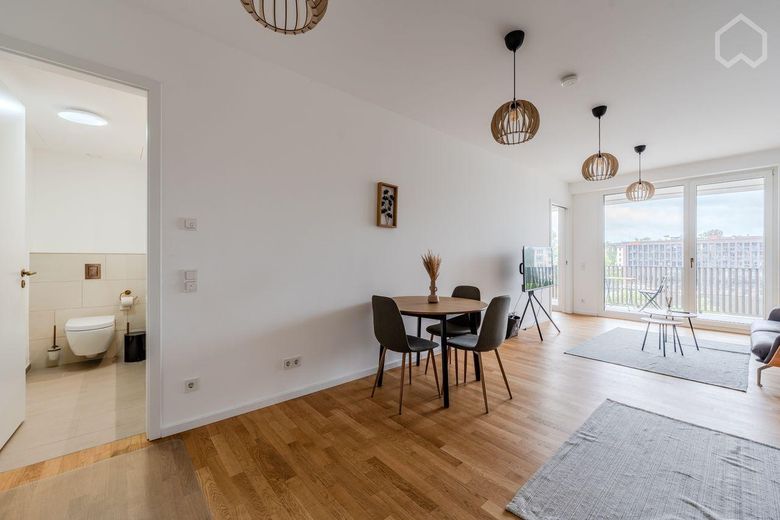 Wohnzimmer mit Gaeste WC