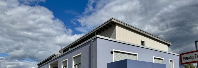Neuwertige ETW in Mehrgenerationenhaus m. Garage, altengerecht u. barrierefrei – Hausansicht