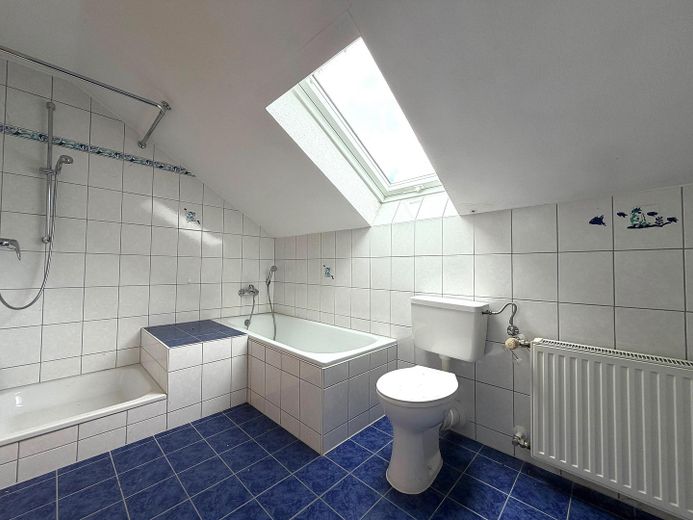 Tolles Zweifamilienhaus * in Loßburg-Betzweiler – Bad / OG