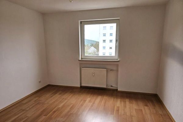 Schön sanierte Eigentumswohnung in gepflegter Wohnanlage mitten im Grünen