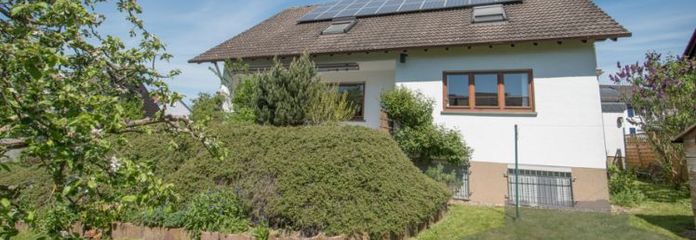 Provisionsfrei: Attraktives Zweifamilienhaus mit Garten in ruhiger Lage von Kelkheim