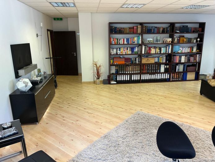 Wilhelmstraße üzerinde, Kurhaus yakınında, en iyi merkezi konumda temsili ofis, muayenehane veya daire – Büroraum