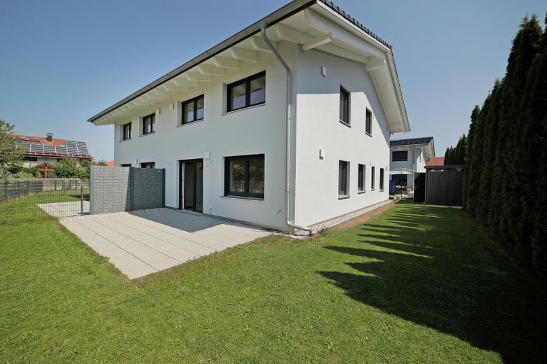 Hausansicht vom Garten