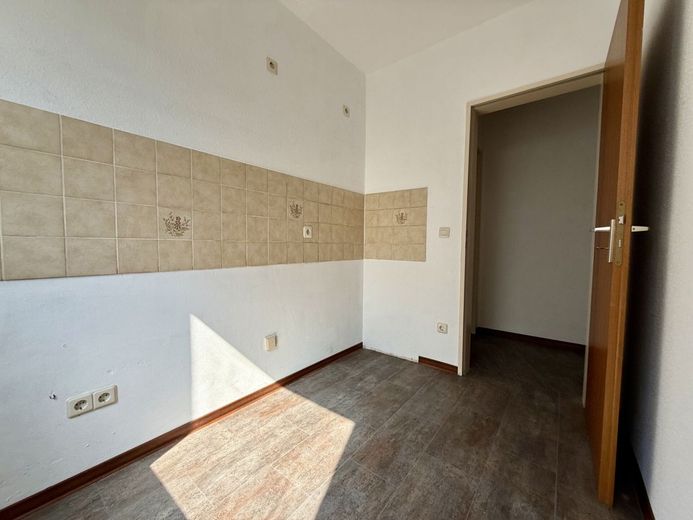 Fröndenberg-Mitte: 1-Raum-Single-Appartement mit Balkon - Frisch renoviert und mit neuem Oberboden! – Küche