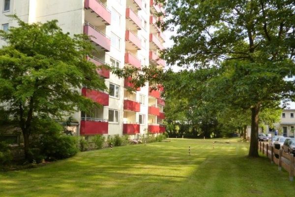 Waldenau: in vendita appartamento di 2 locali affittato con garage