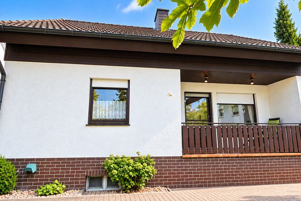 Detached single-family house with garden, balcony and parking space  commission-free