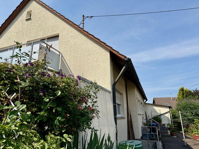 Zweifamilienhaus in exklusiver Waldrandlage – Zugang Keller vom Garten