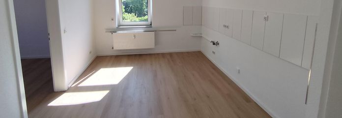Sanierte, helle 110 qm Wohnung mit 4,5 Zimmern in der Holzstraße – Küche