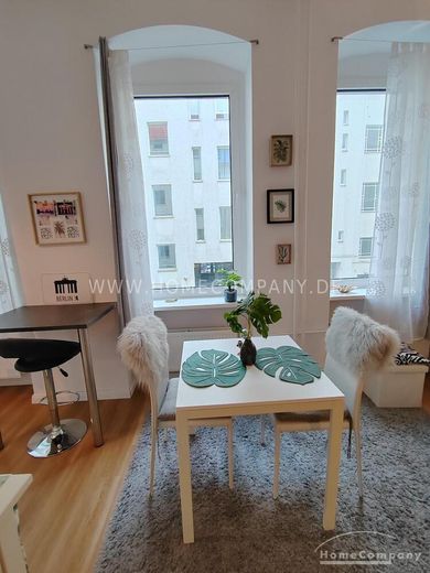 Sehr zentrale Einzimmerwohnung – 4086c6c0e31ba560e5b15534be01bf24e4ff8be2.jpg