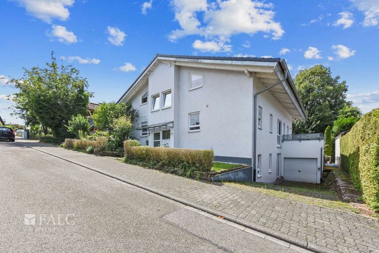 Moderne 3-Zimmerwohnung im Hochparterre in ruhiger Lage von Karlsruhe-Grünwettersbach – Ruhige Lage