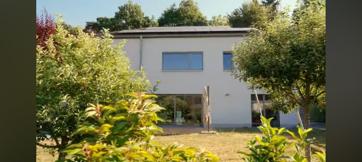 Esclusiva casa unifamiliare KfW-40 in tranquilla posizione a pendio esposto a sud – di alta qualità ed efficiente dal punto di vista energetico – Foto 39