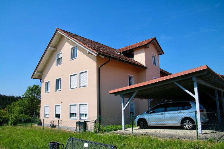 Seitenansicht Wohnhaus