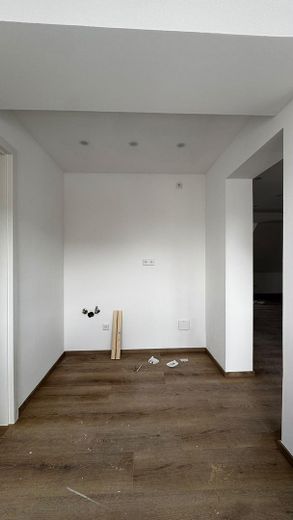 Charmante 50-qm-Wohnung mit neuer, moderner Einbauküche in vollständig saniertem Mehrfamilienhaus – Küche