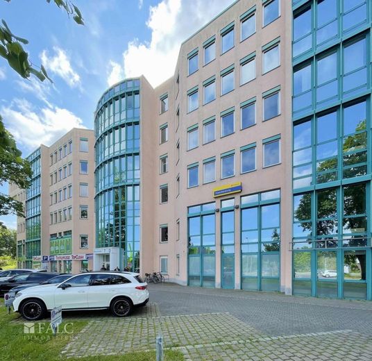 Büroflächen ab 240 m² zur Miete. Nur 9,50 EUR/m² Kaltmiete! – Aussenansicht