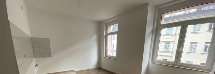TOP sanierte Whg. im 2. OG - frei ab SOFORT !!! Bad mit Wanne u.v.m.