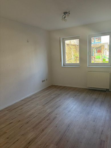 Maisonette Wohnung in zentraler und ruhiger Lage von Rheingönheim – Zimmer EG