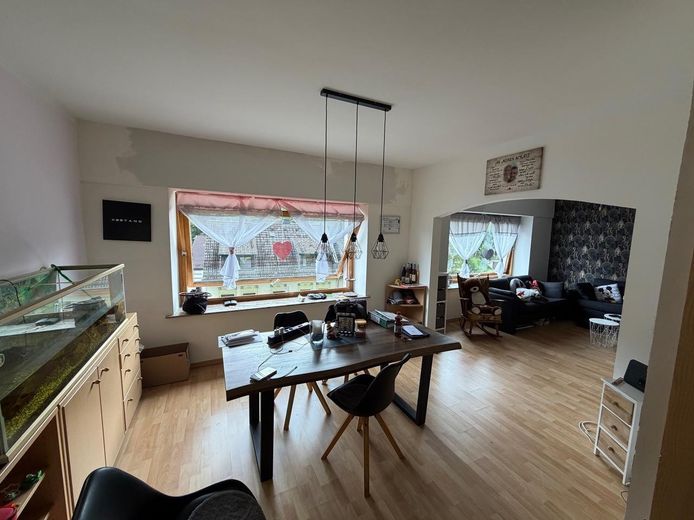 Einfamilienhaus mit Aussicht und großzügigem Waldgrundstück – Esszimmer