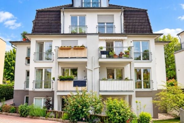 IMMOBERLIN.DE - भरपूर प्राकृतिक रोशनी वाला अपार्टमेंट, शांत टैरेस और कार पार्किंग स्थान के साथ