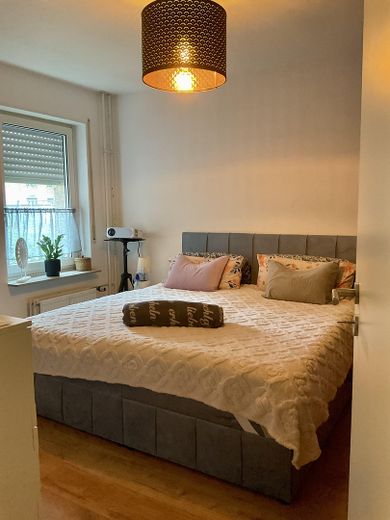 Schlafzimmer 1.1